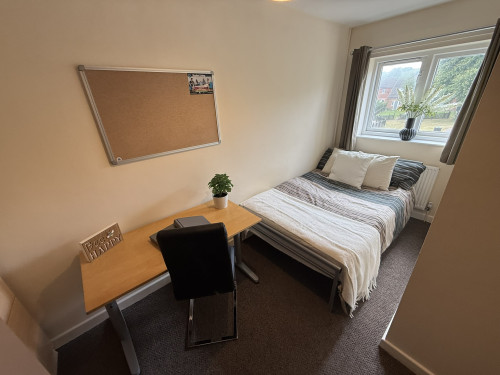 Bedroom 2 at 28 Broom Walk